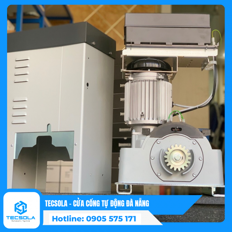 Motor Giếng trời tự động